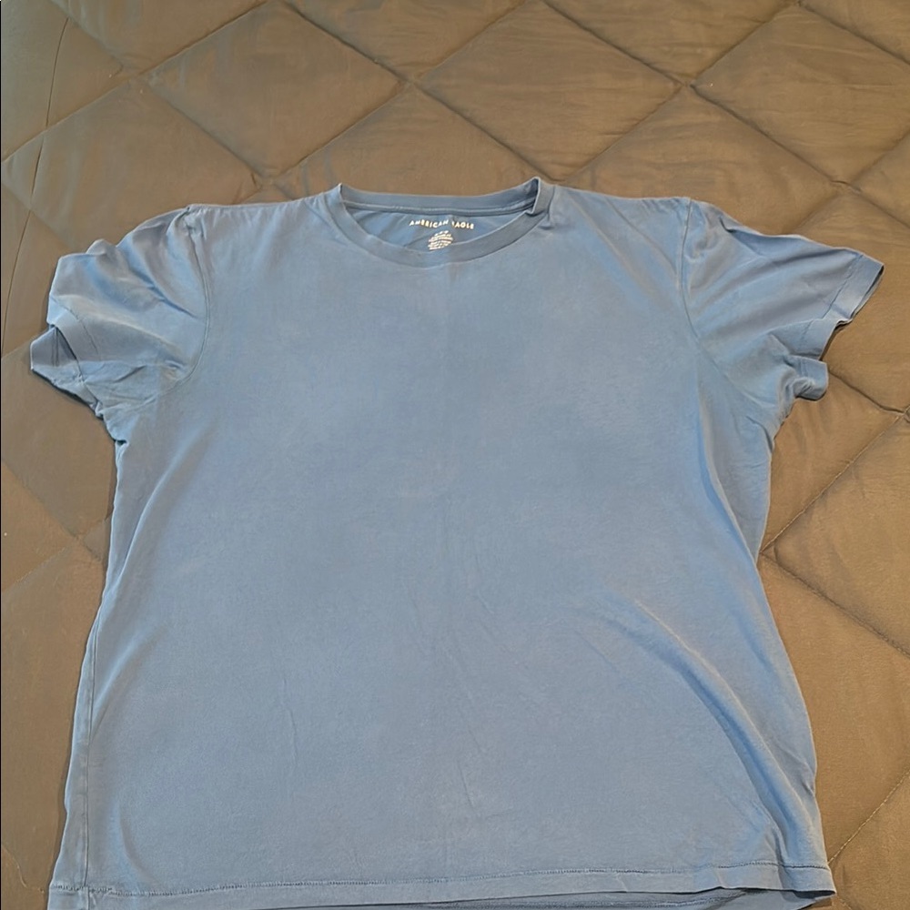 5 American Eagle short sleeve tees